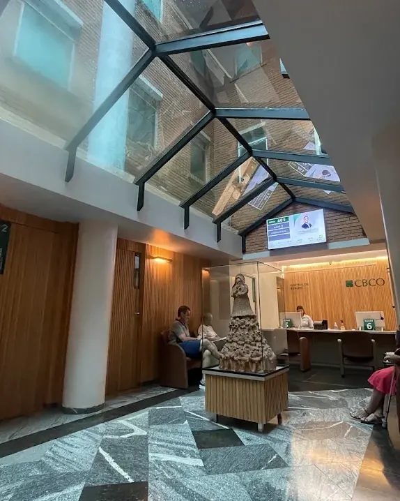 Recepção do CBCO – Hospital de Olhos, com claraboia
